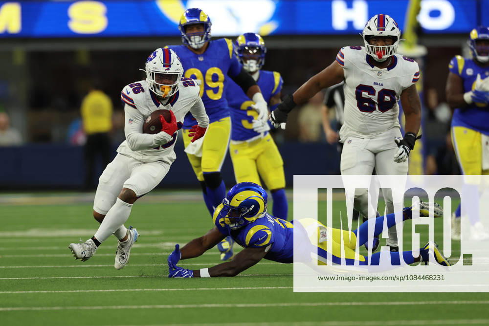 INGLEWOOD, CA - OCTOBER 12: Ty Johnson 26 of the Buffalo Bills carries the ball during an NFL, American Football Herren, USA game between the Buffalo Bills and the Los Angeles Rams on October 12, 2026, at SoFi Stadium in Inglewood, California. (Photo by Greg Fiore Icon Sportswire) NFL: OCT 12 Bills at Rams Icon2610121848