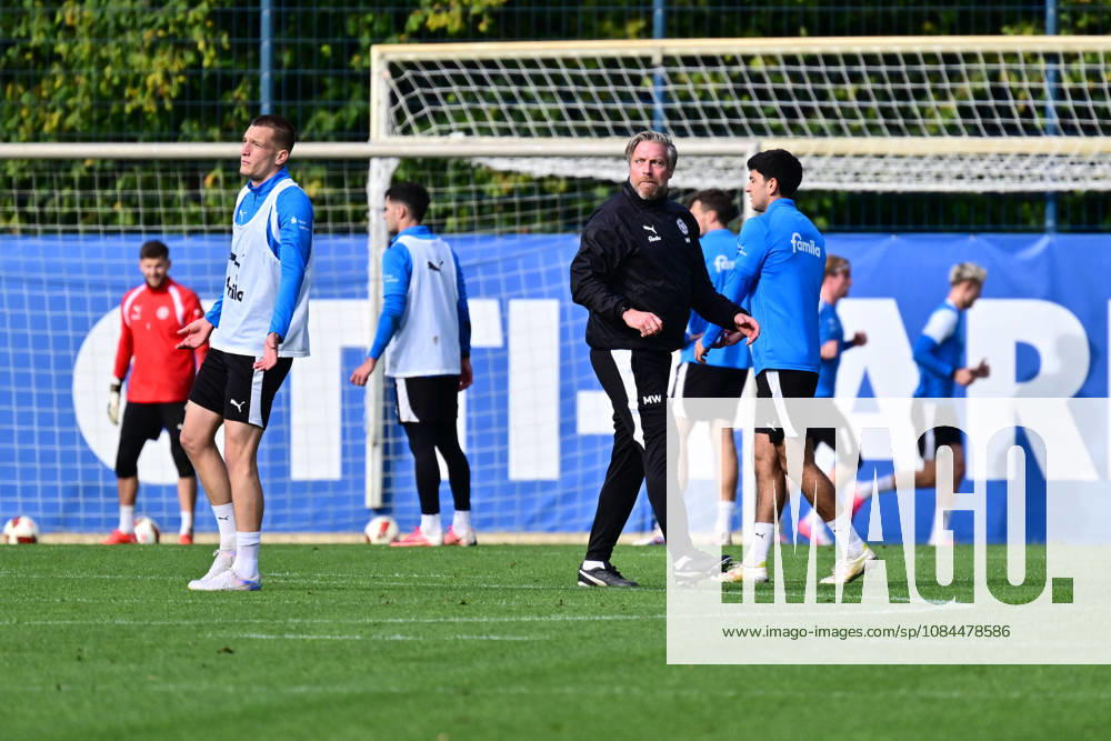 Fußball, Herren, 2.BL (Bundesliga), Saison 2026 2027, Holstein Kiel Training, KSV Co-Trainer Michael Wimmer Kiel, nähe Holstein-Stadion Projensdorf, Trainingszentrum, N Schleswig-Holstein Deutschland