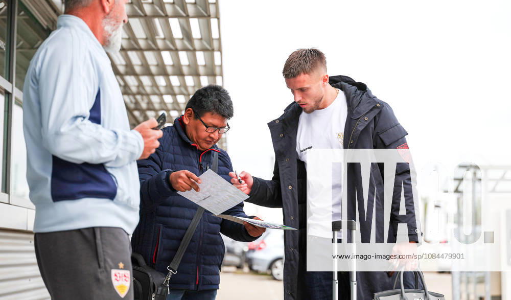 Stuttgart, Fußball UEFA Champions League, Saison 2026-2027, VfB Stuttgart fliegt nach Bratislava, Abflug, Ermedin Demirovic