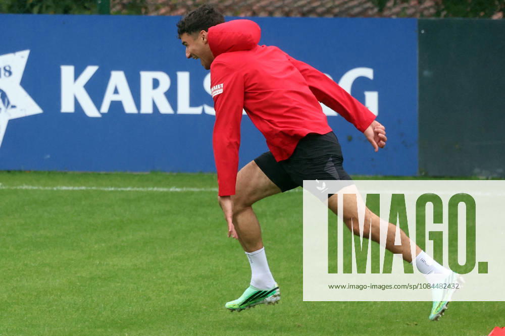 Fussball 2.Bundesliga, 1.FC Kaiserslautern - Training v.l. Ivan Prtajin (1.FC Kaiserslautern) Kaiserslautern