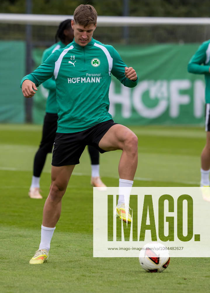 Fussball - 2. Bundesliga - Saison 2026 2027 - SpVgg Greuther Fürth Fuerth ( Kleeblatt ) - Training - - - Krisztian Keresztes (29, SpVgg Greuther Fürth )