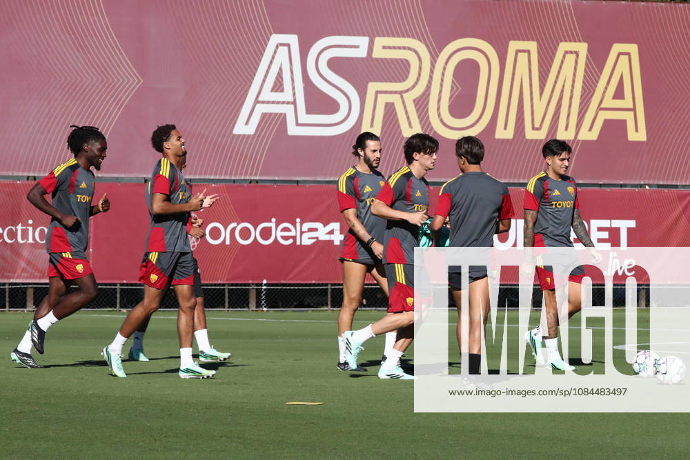 SOCCER - UEFA Champions League - AS Roma - press conference, PK, Pressekonferenz Photo by IPA ABACAPRESS.COM89637381 - October 13, 2026 Champions League: Gasperini and Malen Press Conference Training Sessions In the photo: Drills (Photo by Gino Mancini) Roma Italy