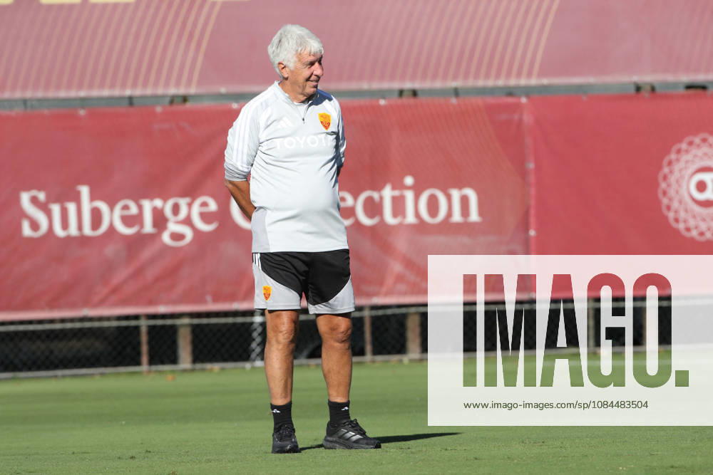 SOCCER - UEFA Champions League - AS Roma - press conference, PK, Pressekonferenz Photo by IPA ABACAPRESS.COM89637373 - October 13, 2026 Champions League: Gasperini and Malen Press Conference Training Sessions In the photo: Gasperini smiling on the field (Photo by Gino Mancini) Roma Italy