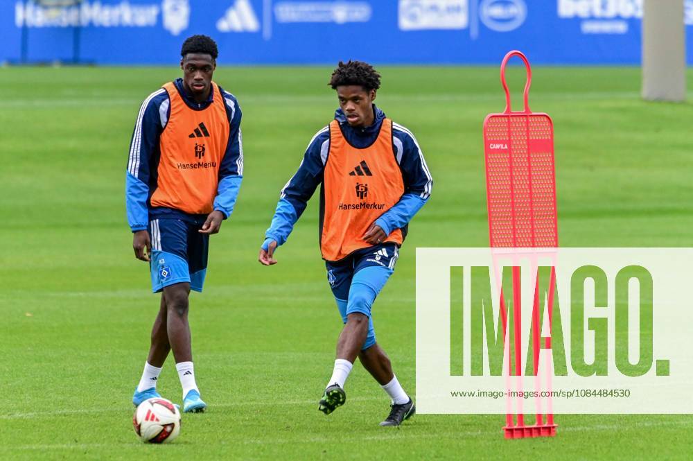 Shafiq Nandja Warmed Omar ( HSV ) Deutschland , Hamburg , Volksparkstadion , Fussball , 1. Bundesliga , Training des Hamburger SV