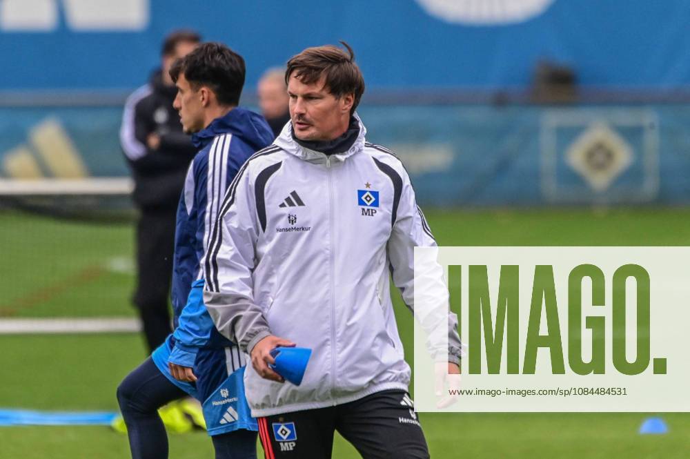 Trainer Merlin Polzin ( HSV ) Deutschland , Hamburg , Volksparkstadion , Fussball , 1. Bundesliga , Training des Hamburger SV