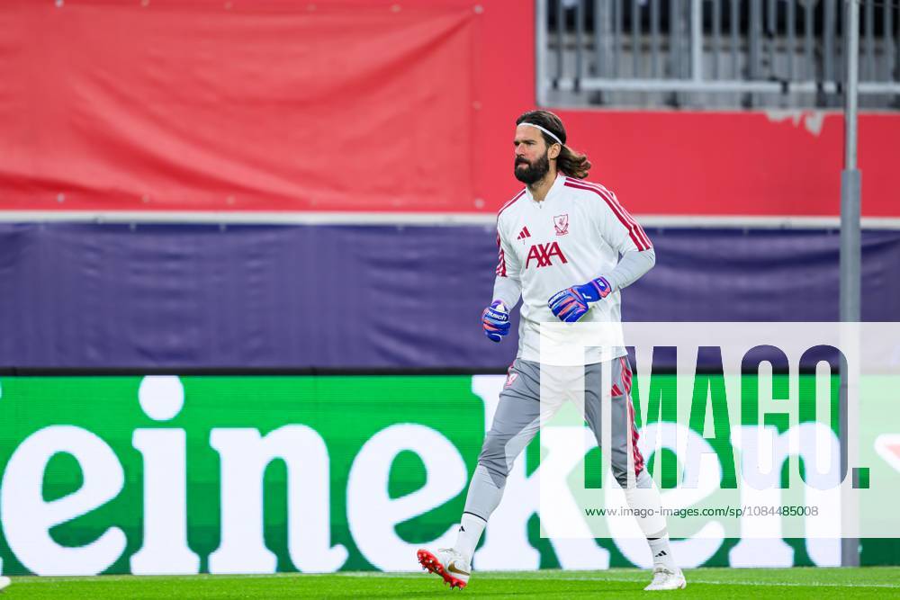 SOCCER - UEFA CL, LASK vs Liverpool LINZ,AUSTRIA,13.OCT.26 - SOCCER - UEFA Champions League, Linzer ASK vs Liverpool FC, preview, training Liverpool. Image shows Alisson Becker (Liverpool). GEPAxpictures xChristianxMoser