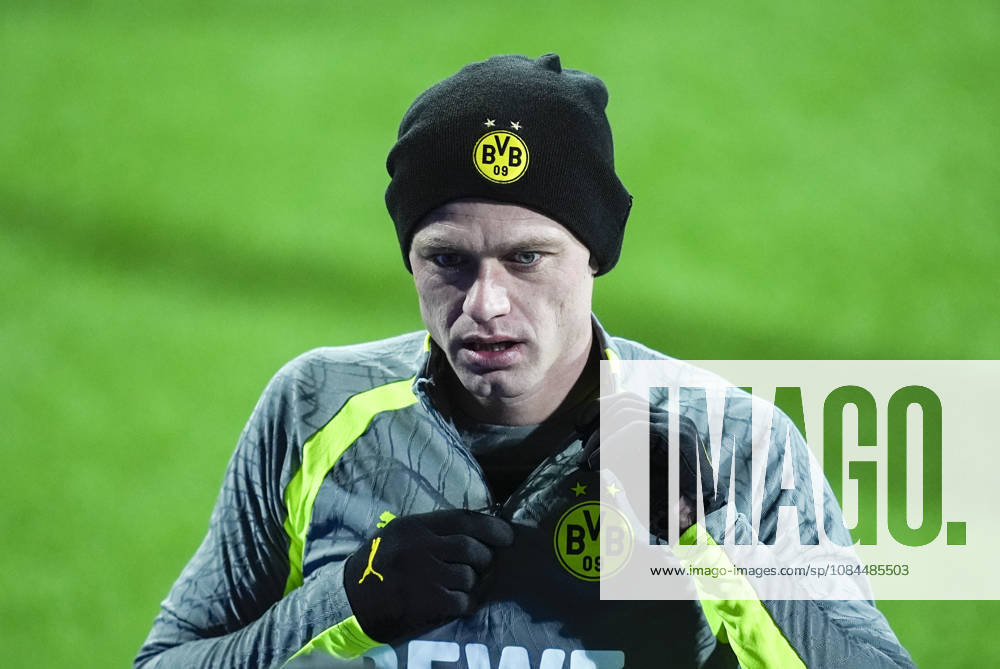 Champions League Bodo Glimt Borussia Dortmund Bodo 20261013 Julian Ryerson and Borussia Dortmund train at Aspmyra Stadium, the day of the Champions League soccer match between Bodo Glimt and Borussia Dortmund. Photo: Terje Pedersen, NTB, Bodo, Norway. . RESTRICTED USE FOR BETTING COMPANIES.