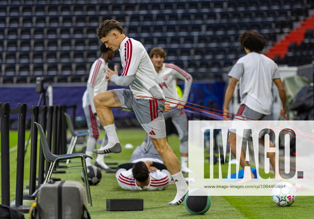 Football - UEFA Champions League - LASK v Liverpool FC - MD-1 LINZ, AUSTRIA - Tuesday, October 13, 2026: Liverpool s Florian Wirtz during a training session ahead of the UEFA Champions League 2026 27 League Phase MD2 match between LASK and Liverpool FC at the Oberösterreich Arena. (Photo by David Rawcliffe Propaganda) LINZ Oberösterreich Arena UPPER AUSTRIA AUSTRIA