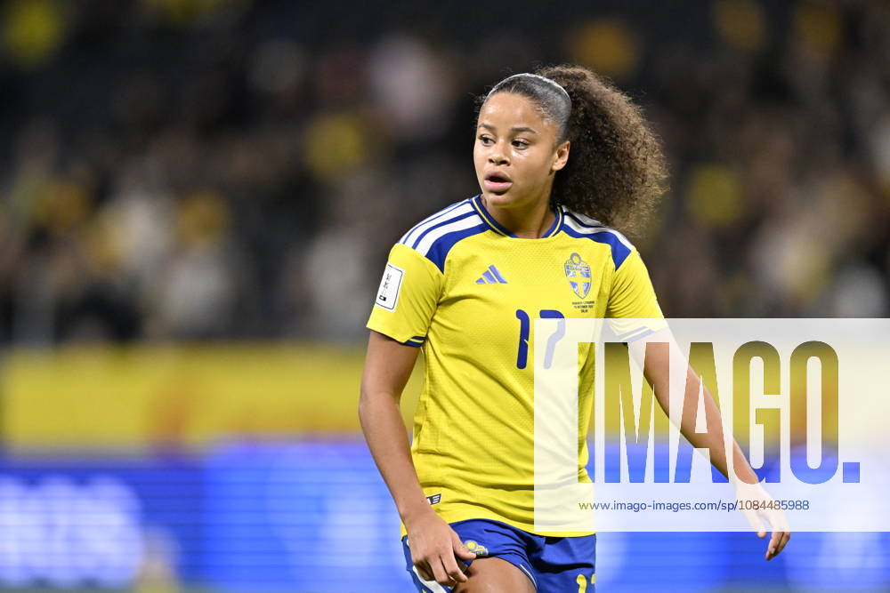 STOCKHOLM , SWEDEN 20261013 Sweden s Felicia Schröder during Tuesday s football match, World Cup playoff between Sweden and Lithuania at Strawberry Arena. STOCKHOLM SWEDEN