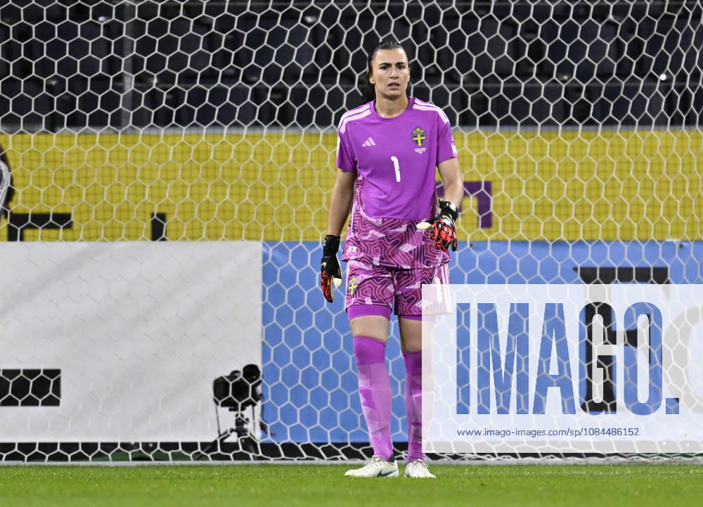 STOCKHOLM , SWEDEN 20261013 Sweden s goalkeeper Zecira Musovic during Tuesday s football match, WC playoff between Sweden and Lithuania at Strawberry arena. STOCKHOLM SWEDEN