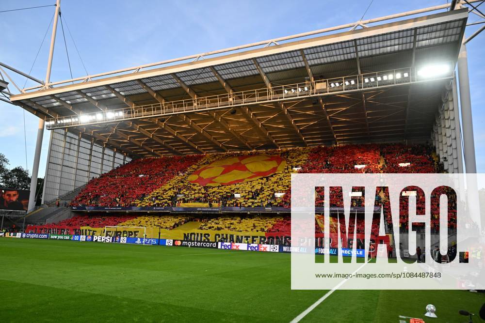 RC Lens vs Sporting CP fans and supporters of Lens pictured with a giant tifo during the Uefa Champions League matchday 2 game in the League phase in season 2026 - 2027 between Racing Club de Lens and Sporting CP Lisbon on October 13 , 2026 in Lens, France. (Photo by David Catry Sportpix) Lens Stade Bollaert Delelis France