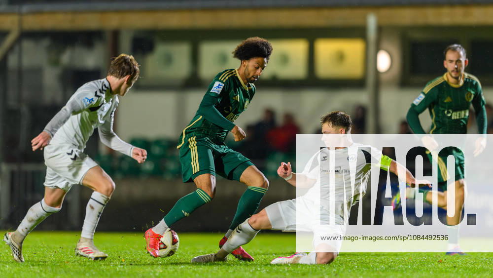 Fussball - Saison 2026 2027 - Regionalliga Bayern - 14. Spieltag: SC Eltersdorf - SV Wacker Burghausen - JoTe - - Louis Stegmiller (21, SV Wacker Burghausen Calvin Sengül (11, SC Eltersdorf ) Jannis Turtschan (23, SV Wacker Burghausen ) Manfred Strobel (7, SC Eltersdorf )