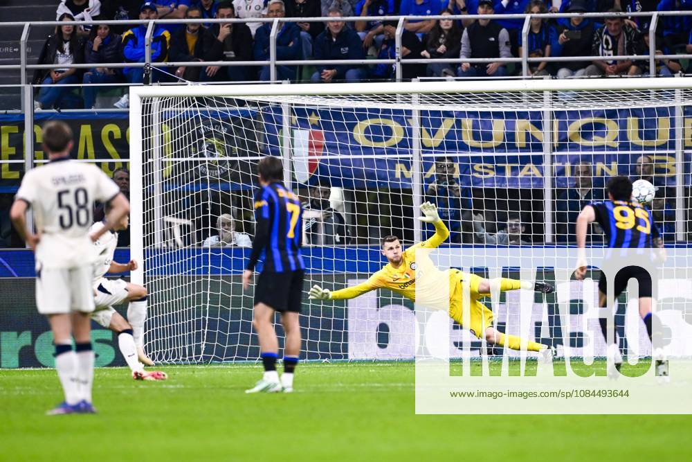 Inter Milan v Club Brugge - UEFA Champions League MILAN, ITALY - OCTOBER 13 : Tresoldi Nicolo forward of Club Brugge scoring a penalty shot during the UEFA Champions League 2026 27 League Phase matchday 2 match between Inter Milan and Club Brugge on October 13, 2026 in Milan, Italy, 13 10 2026 Milan Italy