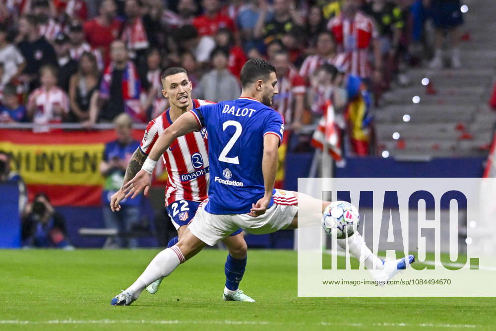 ALEJANDRO GRIMALDO of Club Atletico de Madrid pases the ball during the Champions League group stage Matchday 2 game between Atletico Madrid and Manchester United, ManU held on October 13, 2026, at the Riyadh Air Metropolitano in Madrid, Spain. ATLETICO DE MADRID Vs MANCHESTER UNITED Champions League Match, Season 26 27 (10.13.26) - ZUMAc312 20261013_zsp_c312_017
