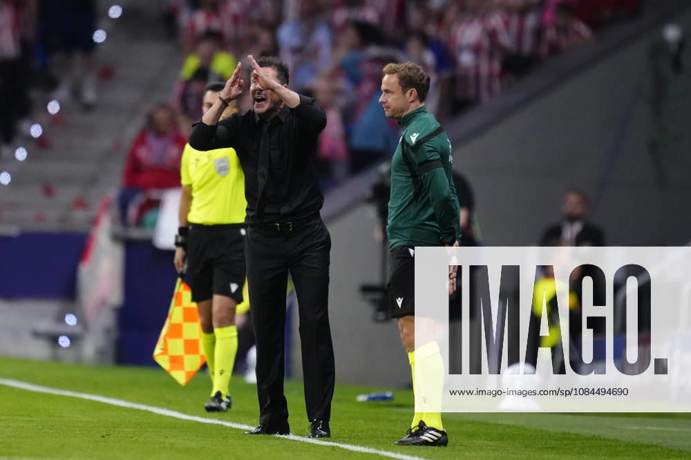 Atletico de Madrid v Manchester United, ManU - UEFA Champions League 2026 27 League Phase MD2 Diego Cholo Simeone head coach of Atletico de Madrid protest to referee during the UEFA Champions League 2026 27 League Phase MD2 match between Atletico de Madrid and Manchester United at Estadio Metropolitano on October 13, 2026 in Madrid, Spain. Madrid Spain