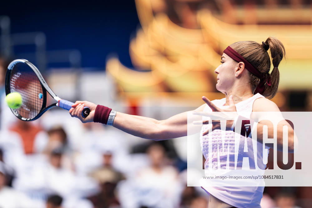 2026 WTA, Tennis Damen Wuhan Open: Karolina Muchova - Caty McNally in China - 14 Oct. Karolina Muchova of Czechia seen in action with Caty McNally of USA (Not in view) during the Wuhan Open final match at the Optics Valley International Tennis Center. Karolina Muchova defeated Caty McNally with a score of 3-6, 7-6, 7-6. Wuhan China