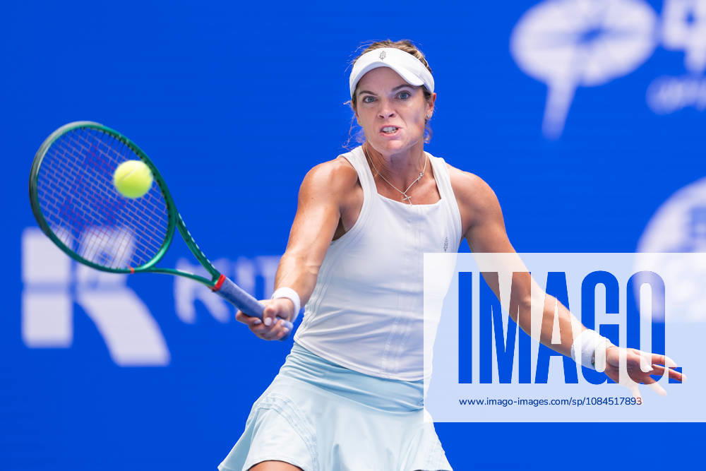 2026 WTA, Tennis Damen Wuhan Open: Karolina Muchova - Caty McNally in China - 14 Oct. Caty McNally of USA celebrates her win against Karolina Muchova of Czechia (Not in view) during their women s singles match on day 3 of Wuhan Open at the Optics Valley International Tennis Center. Karolina Muchova defeated Caty McNally with a score of 3-6, 7-6, 7-6. Wuhan China