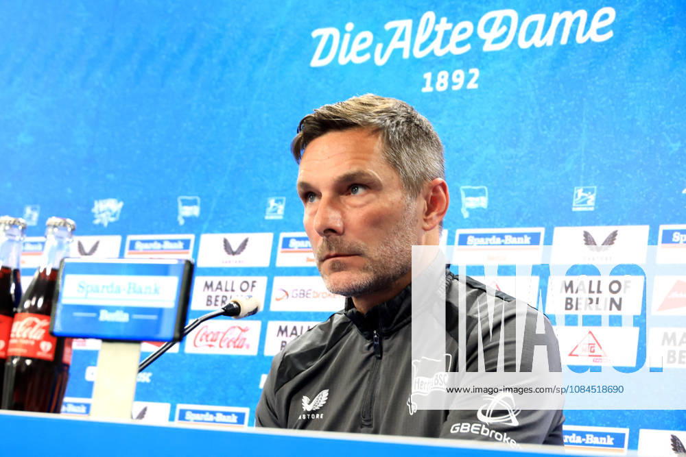 DEU GER, Fussball , 2.Fussballbundesliga, Saison 2026 2027, Sportforum, Hertha BSC, Pressekonferenz Cheftrainer Stefan Leitl ( Hertha BSC Berlin ) 2. Liga: DFB DFL regulations prohibit any use of photographs as image sequences and or quasi-video) nordphoto GmbH Engler Berlin Sportforum Berlin Deutschland