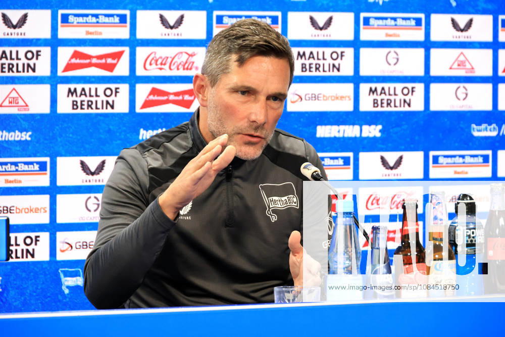 DEU GER, Fussball , 2.Fussballbundesliga, Saison 2026 2027, Sportforum, Hertha BSC, Pressekonferenz Cheftrainer Stefan Leitl ( Hertha BSC Berlin ) 2. Liga: DFB DFL regulations prohibit any use of photographs as image sequences and or quasi-video) nordphoto GmbH Engler Berlin Sportforum Berlin Deutschland