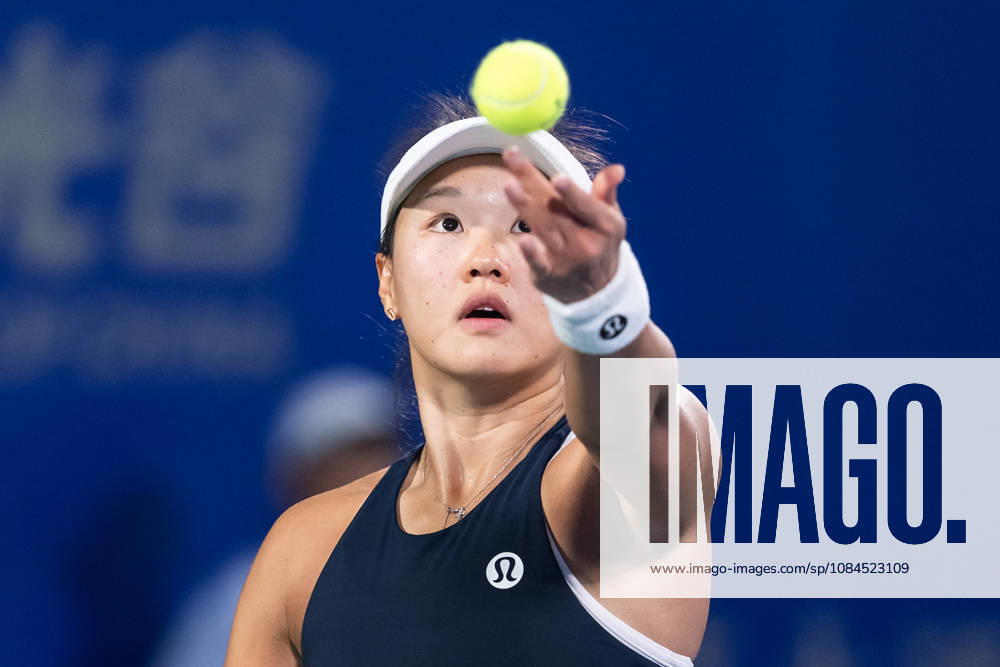 Hanyu Guo of China plays against Katie Volynets of USA ( not in view) during the Wuhan Open final match at the Optics Valley International Tennis Center. Hanyu Guo defeated Katie Volynets with a score of 6-4, 4-6, 7-6. Wuhan China - ZUMAs197 20261014_aaa_s197_097