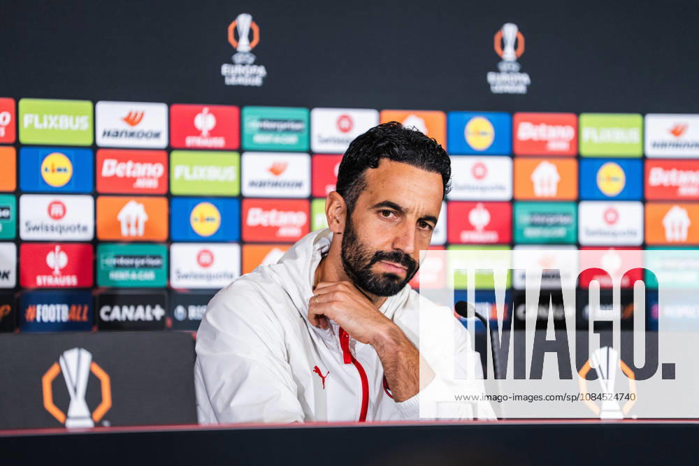 SOCCER - UEFA EL, RBS vs Milan SALZBURG,AUSTRIA,14.OCT.26 - SOCCER - UEFA Europa League, Red Bull Salzburg vs AC Milan, preview, press conference, PK, Pressekonferenz Milan. Image shows head coach Ruben Amorin (Milan). GEPAxpictures Arellano