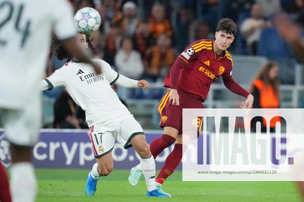 Roma’s Matias Soule during the UEFA Champions League Phase - Matchday 2 soccer match between AS Roma and Real Madrid at the Rome s Olympic stadium, Italy - Wednesday October 14, 2026 - Soccer ( Photo by Alfredo Falcone LaPresse )