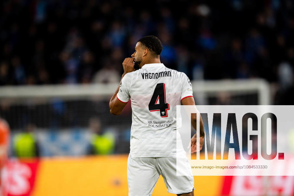 Champions League, 2. Spieltag, Å K Slovan Bratislava vs. VfB Stuttgart im Å tadion Tehelnà pole Narodný futbalový Å¡tadion Josha Vagnoman (VfB) close von hinten mit der 4 WICHTIGER HINWEIS: Gemäß den Vorgaben des DFB und der DFL ist es untersagt, in dem Stadion und oder vom Spiel angefertigte Fotoaufnahmen in Form von Sequenzbildern und oder videoähnlichen Fotostrecken zu verwerten bzw. verwerten zu lassen.
