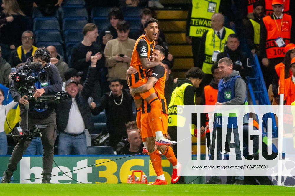Vinicius Tobias Gleiker Mendoza goal celebration seen during UEFA Champions League 2026 2027 league phase game between teams of FC Shakhtar Donetsk and AEK Athens FC (Jacek Prondzynski Ball Raw Images) London England, United Kingdom, London Great Britain