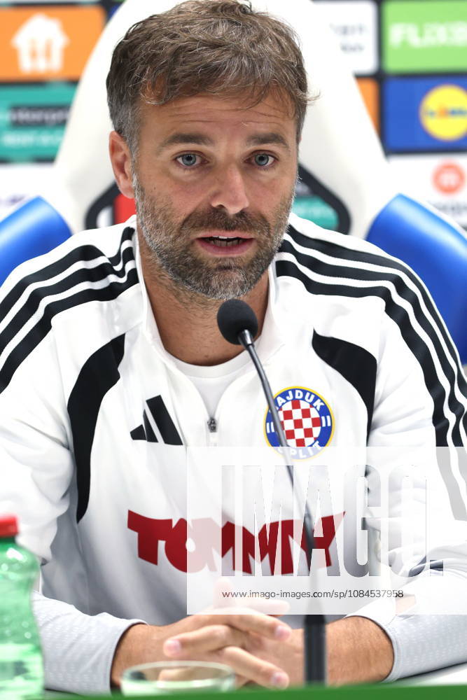 Croatia, Split, 14.10.2026. Poljud Stadium. HNK Hajduk press conference, PK, Pressekonferenz ahead of tomorrow s UEFA Conference League Matchday 1 game against Ajax. In the photo: Coach Gonzalo Garcia. Photo: Sasa Buric CROPIX Split