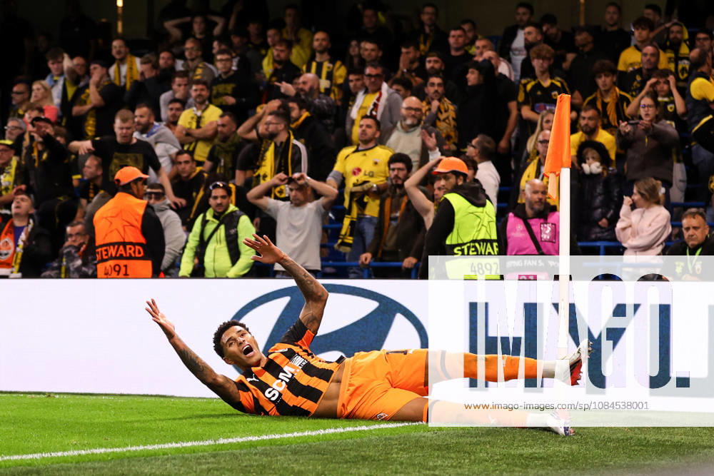 Shakhtar Donetsk v AEK Athens 14 October 2026, London - UEFA Champions League - Shakhtar Donetsk v AEK Athens - Vinicius Tobias of Shakhtar Donetsk celebrates their second goal - Photo: Jacques Feeney Offside. London UK