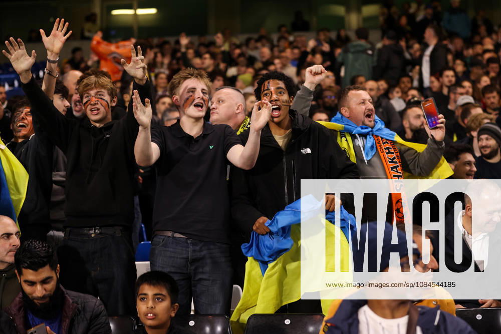 Shakhtar Donetsk v AEK Athens 14 October 2026, London - UEFA Champions League - Shakhtar Donetsk v AEK Athens - Shakhtar fans - Photo: Jacques Feeney Offside. London UK