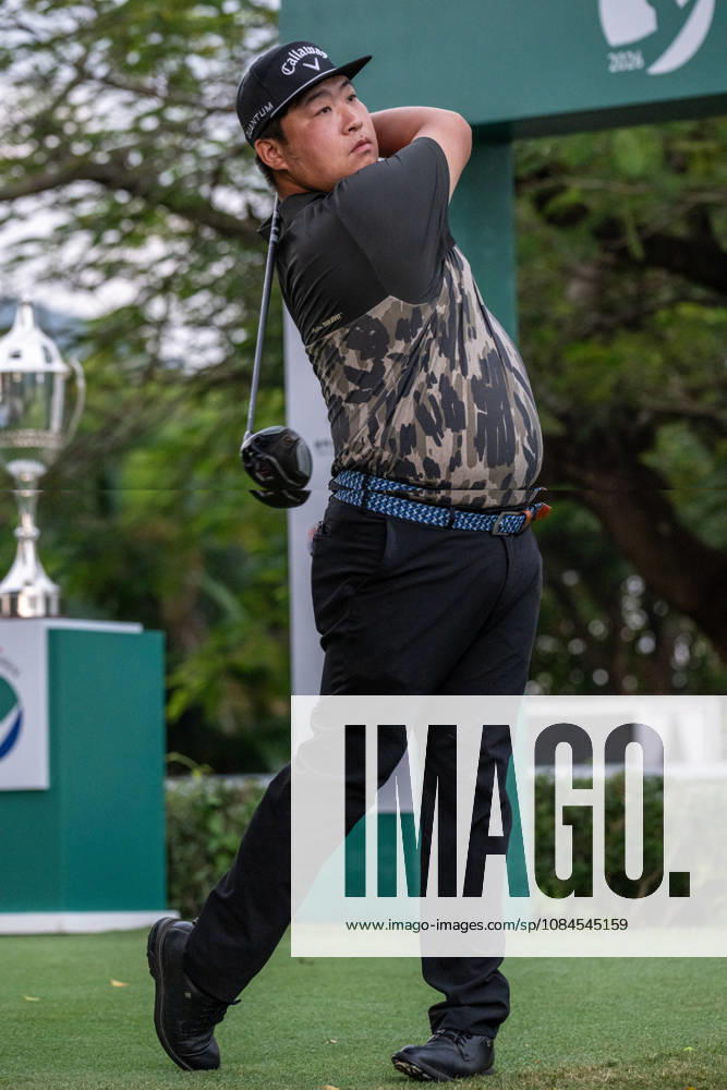 Chinas, YANG, Yinong. Opening Round in the Macao Open Golf at Macau Golf & Country Club. Macau Open Golf Round 1 - ZUMAr144 20261015_zap_r144_010