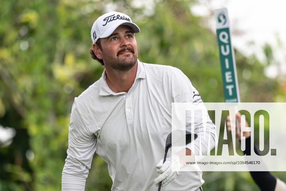 Finlay MASON, from England.Opening Round in the Macao Open Golf at Macau Golf & Country Club. Macau Open Golf Rd 1 - ZUMAr144 20261015_zap_r144_097