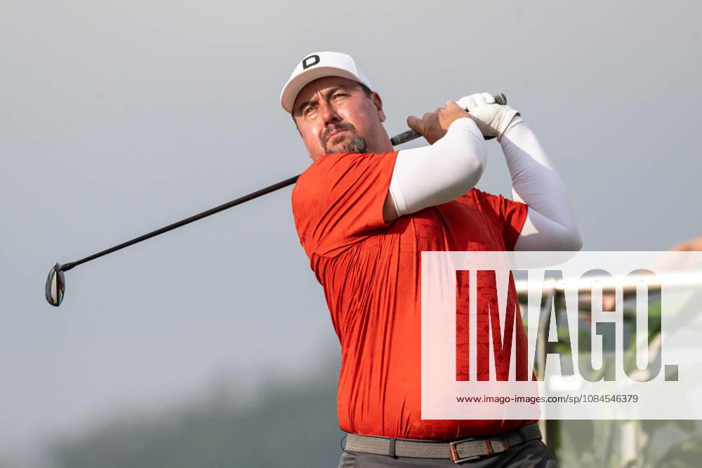 Jaco AHLERS from South Africa.Opening Round in the Macao Open Golf at Macau Golf & Country Club. Coloane China - ZUMAr144 20261015_zap_r144_103