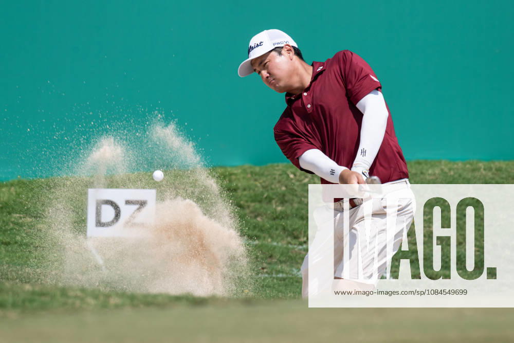 USA s, Sihwan KIM on the 18th Green .Opening Round in the Macao Open Golf at Macau Golf & Country Club. Macau Open Golf Rd 1 - ZUMAr144 20261015_zap_r144_136