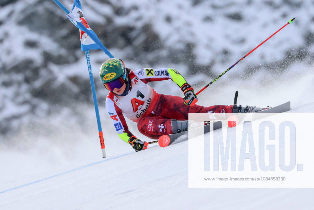ALPINE SKIING - Ski Austria, training SOELDEN,AUSTRIA,15.OCT.26 - ALPINE SKIING - Ski Austria, giant slalom, training and qualification. Image shows Julia Scheib (AUT). GEPAxpictures xMathiasxMandl