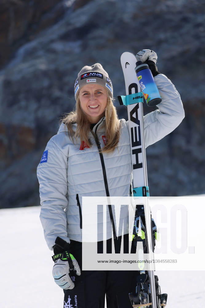ALPINE SKIING - Ski Austria, training SOELDEN,AUSTRIA,15.OCT.26 - ALPINE SKIING - Ski Austria, giant slalom, training and qualification. Image shows . GEPAxpictures xMathiasxMandl