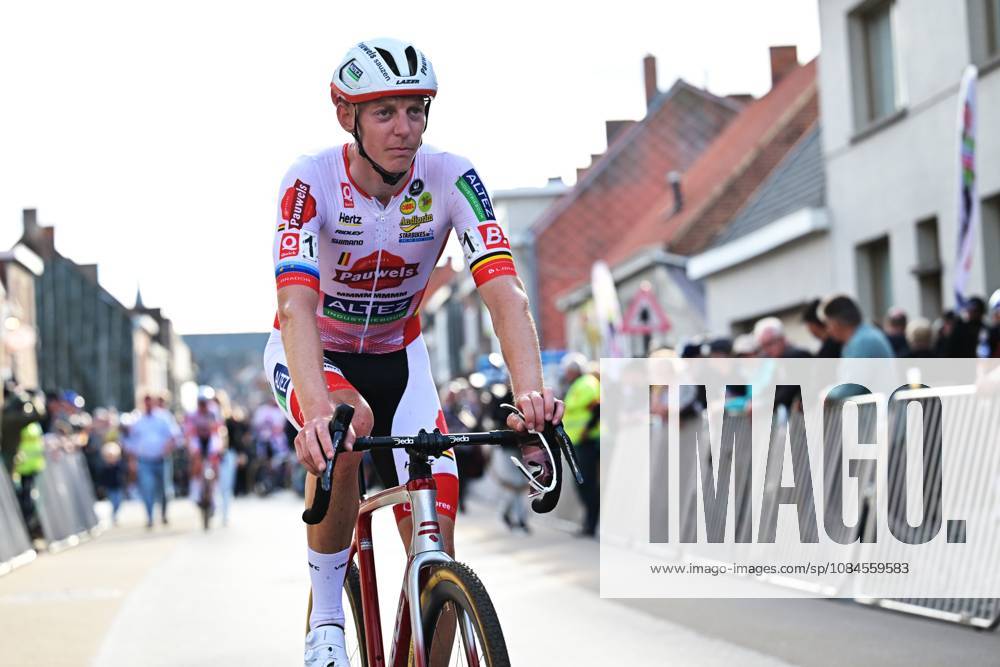 Belgium s Michael Vanthourenhout crosses the finish line of the men elite race of the Kermiscross cyclocross cycling event, on Thursday 15 October 2026, in Ardooie. DAVIDxPINTENS x189899278x