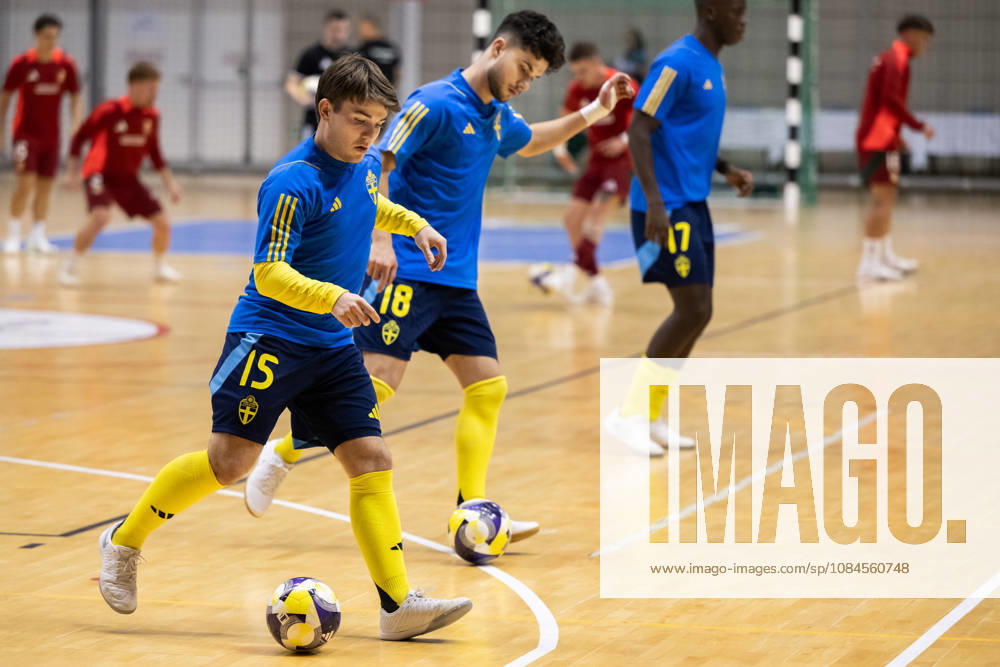 Gustav Rydberg and Enes Poyraz of Sweden ahead of the FIFA Futsal World Cup qualifier match between Hungary and Sweden on October 15, 2026 in Nyiregyhaza. Photo: Bildbyran EXT BILDBYRÅN COP 18 XY0131 futsal landslaget hungary sverige national team, Nationalteam sweden bbeng vm-kval world cup qualifier ungern