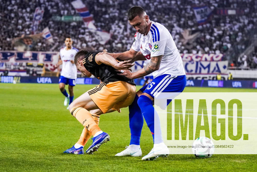 Fussball: Kroatien: UEFA Conference League 2026 2027 - 1. Runde, 15.10.2026 - HNK Hajduk Split vs. AFC Ajax Amsterdam - Stadion Poljud (Split, Kroatien); Viktor Tsygankov (AFC Ajax), Dario Maresic (Hajduk Split)