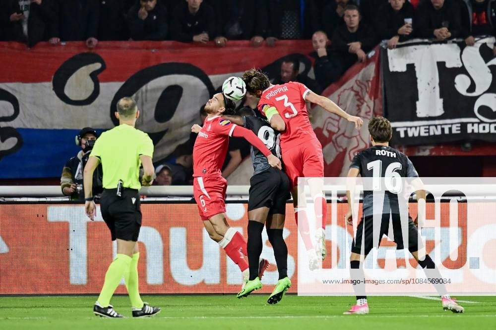 ENSCHEDE , 15Ã10-2026 , Stadium Grolsch Veste , season 2026 2027 , UEFA Conference League football , match between FC Twente and FC Thun , picture shows FC Twente player Ramiz Zerrouki and FC Twente player Robin Propper Twente - Thun x208453513x
