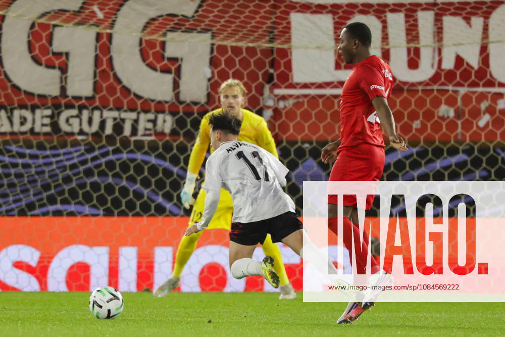 Soccer, Conference League 2026: Lincoln Red Imps vs. Brann, Bergen, October 15, 2026. Lincoln Red Imps’Álvaro Romero and Brann’s Neraysho Kasanwirjo during the Conference League soccer match between SK Brann and Lincoln Red Imps at Brann Stadium. Photo by Paul S. Amundsen, NTB, Bergen, Norway. . RESTRICTED USE FOR BETTING COMPANIES.