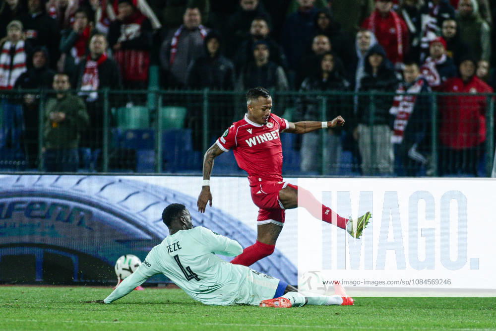 SOCCER - UEFA Conference League - CSKA vs. AS Monaco Photo by IPA ABACAPRESS.COM89727183 - Monaco s Jordan Teze in action against CSKA s Leo Pereira during the UEFA Conference League match between PFC CSKA and AS Monaco at Vasil Levski National Stadium in Sofia, Bulgaria, on October 15, 2026 Sofia Bulgaria