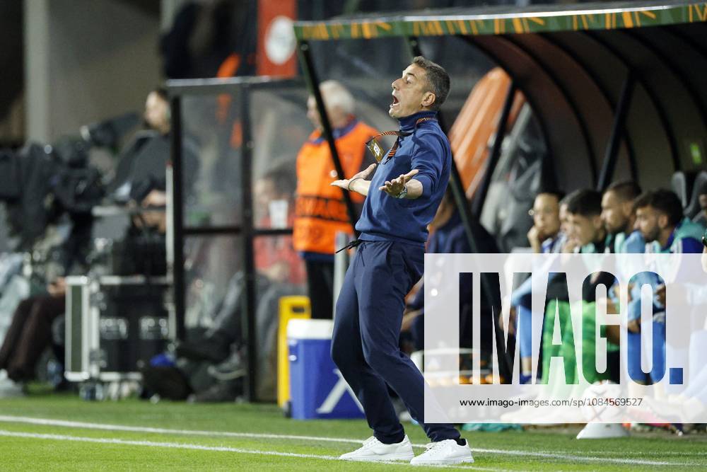 NIJMEGEN - Levski Sofia coach Julio Velazquez during the Europa League match between NEC and PFC Levski Sofia at De Goffert on October 15, 2026 in Nijmegen, the Netherlands. BART STOUTJESDIJK ANP ANPxSportx IVx 572551212 originalFilename: 572551212