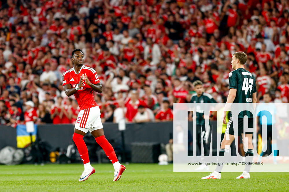 Jhon Durán forward of Benfica celebrates after scoring the team s first goal during the UEFA Europa League 2026 27 League Phase MD2 match between SL Benfica and Celtic FC at Estadio do SL Benfica on October 15, 2026 in Lisbon, Portugal (Photo by Valter Gouveia Sports Press Photo SPP)