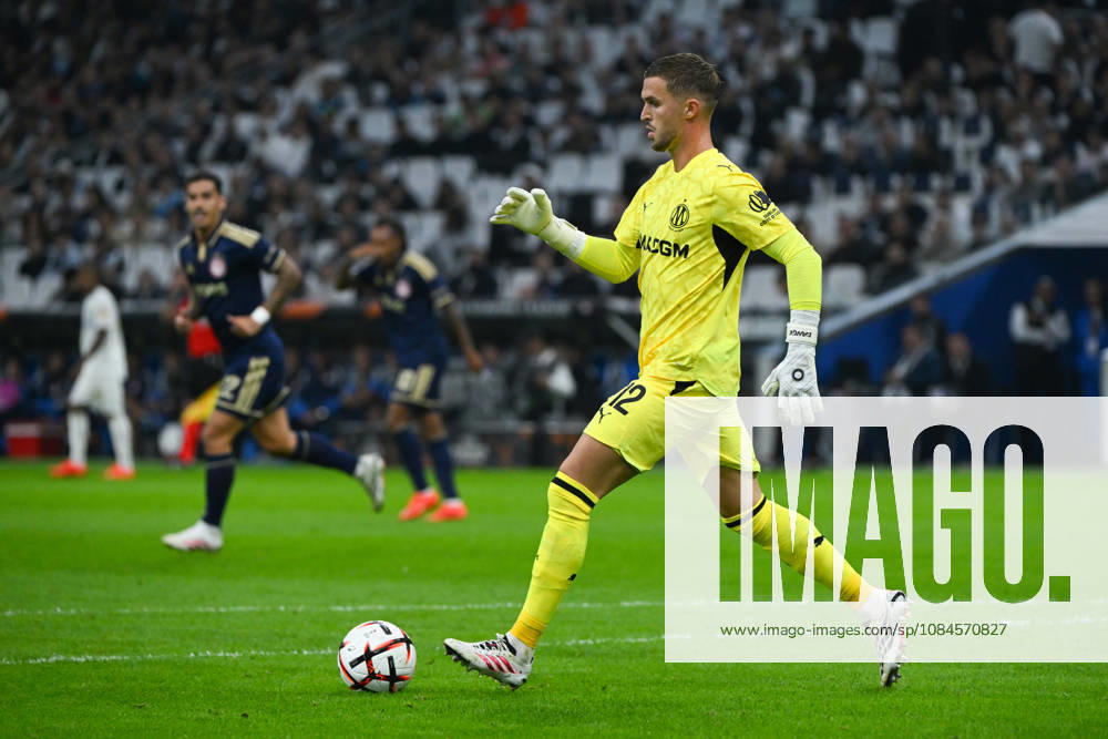 Jeffrey de Lange (OM) - UEFA Europa League match between Olympique de Marseille and Olympiakos on October 15, 2026 at the CEPAC Velodrome Stadium in Marseille.