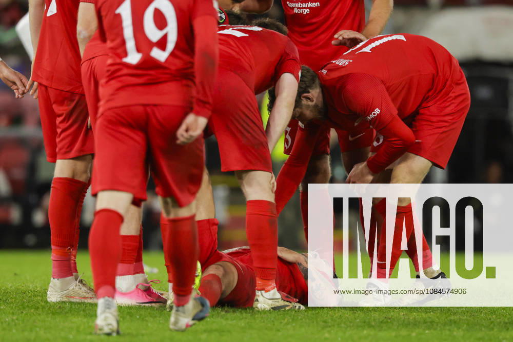 Soccer, Conference League 2026 Brann Lincoln Red Imps Bergen 20261015 Brann s Niklas Castro lies down after scoring the 2-1 goal during the Conference League soccer match between SK Brann and Lincoln Red Imps at Brann Stadium. Photo: Paul S. Amundsen, NTB, Bergen, Norway ; RESTRICTED USE FOR BETTING COMPANIES
