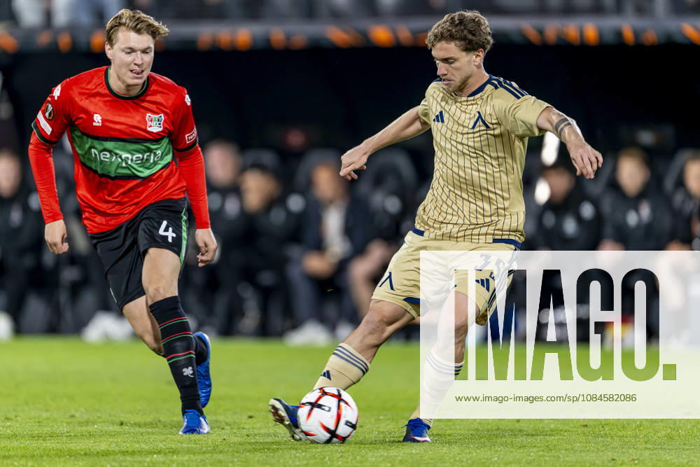 NIJMEGEN - (l-r) NEC Nijmegen defender Perr Schuurs and Levski Sofia midfielder Serginho during the UEFA Europa League match between N.E.C. and Levski Sofia at Stadion De Goffert on 15 October 2026 in Nijmegen , Nederland. (Photo by DeFodi Images) -