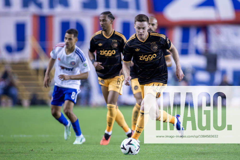 Viktor Tsyhankov (AFC Ajax) 11in action during the UEFA Conference League soccer match between HNK Hadjuk Split and AFC Ajax Amsterdam. UEFA Conference League: HNK Hajduk Split Vs AFC Ajax Amsterdam 2:1 - ZUMAp210 20261015_zsp_p210_031