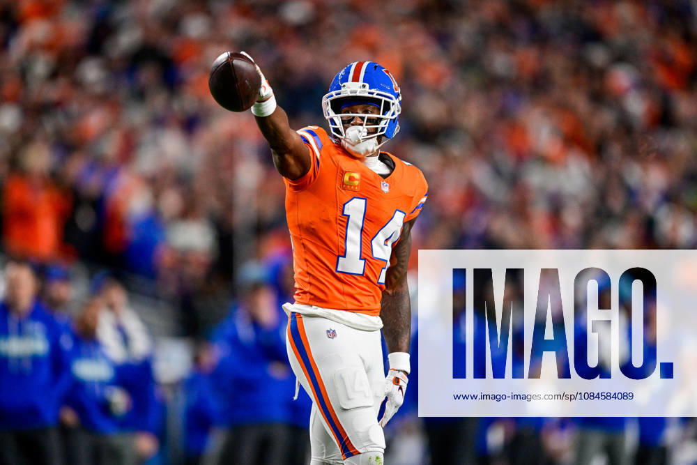 DENVER, CO - OCTOBER 15: Denver Broncos wide receiver Courtland Sutton (14) celebrates after a cartch for a first down in the first quarter during a game between the Seattle Seahawks and the Denver Broncos at Empower Field at Mile High on October 15, 2026 in Denver, Colorado. (Photo by Dustin Bradford Icon Sportswire) NFL, American Football Herren, USA OCT 15 Seahawks at Broncos Icon132261015008